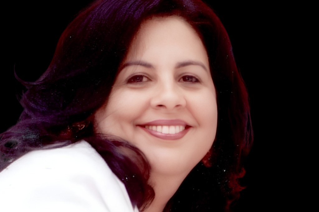 Dra. Eliane Lamar Pupin — endocrinologista e médica com atuação em estética avançada